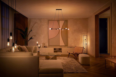 Паметна светилка Philips Hue White E27, 7W, 550 lm, бела
