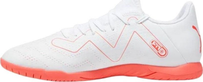 Atlete futbolli për në sallë PUMA FUTURE PLAY IT, për burra, me taban që s’rrëshqet, të bardha me rozë