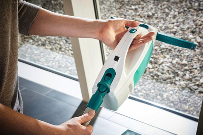 Pastruese e xhamave Leifheit Dry & Clean 51000, me bateri, e bardhë