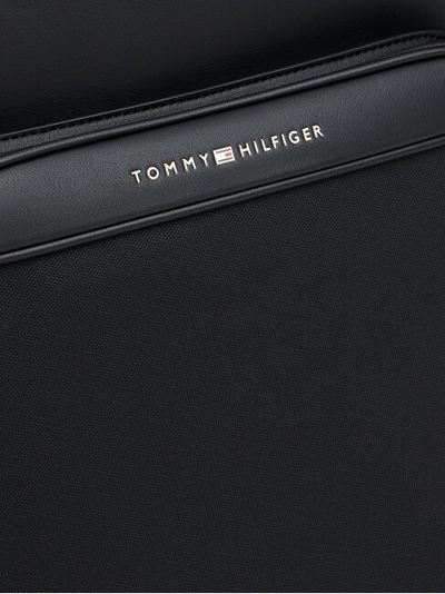 Çantë shpine për meshkuj Tommy Hilfiger mTH5107, e zezë