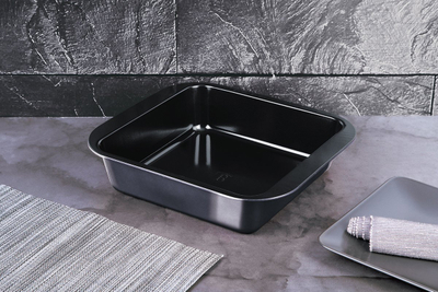 Tepsi pjekjeje BerlingerHaus Carbon PRO Line, 29.5 x 26.5 cm, sipërfaqe titani, e zezë