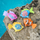 Lodër peshk për pishinë Swimways Rainbow Reef Tuna Turner, që lëviz me bateri, shumëngjyrësh