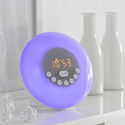 Orë alarmi Sunrilk InnovaGoods Sunrise, me dritë zgjimi LED, radio FM dhe Bluetooth, e bardhë