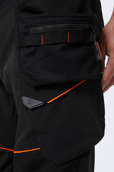 Pantallona pune Helly Hansen Chelsea Evo Brz Cons, me përforcime Cordura, me plot xhepa pune, ngjyrë e errët