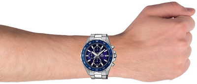 Orë dore Casio EFR-568D-2AVUEF (198)