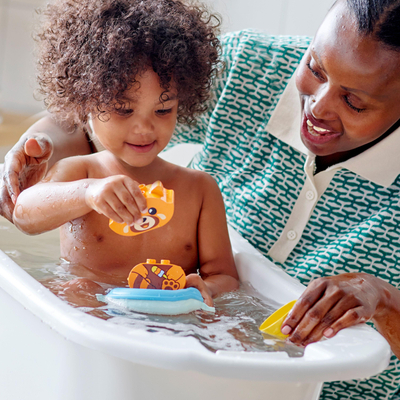 Lodër banjo LEGO Duplo First Bath Time Fun Floating Red Panda 10964, panda lundruese, për kalamaj 18 muaj+, portokalli