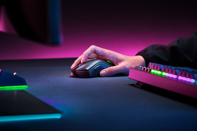 Maus gaming Razer DeathAdder V2 Pro, pa kabllo, 20000 DPI, i zi