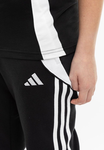 Pantallona sportive adidas Tiro 24 Jr IJ7659, për kalama, pambuk edhe poliester, të zeza