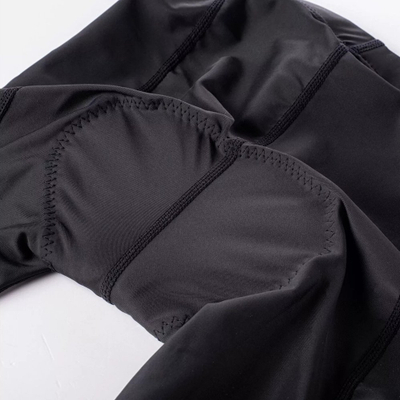 Shkurta çiklizmi për kalamaj Martes Essentials Biker Jr 92800398300, që marrin frymë, me shtresë Coolmax, të zeza
