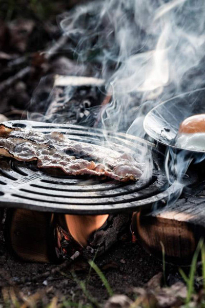 Rrjetë gize Petromax Cast Iron Stack Grate, për Dutch Oven, me tre këmbë