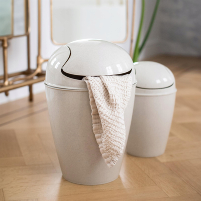 Kosh plerash Home24 Swing Lid Bin Del, me kapak lëkundës, gri