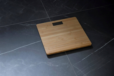 Peshore personale WENKO Bambusa, digjitale, deri 180 kg, kafe