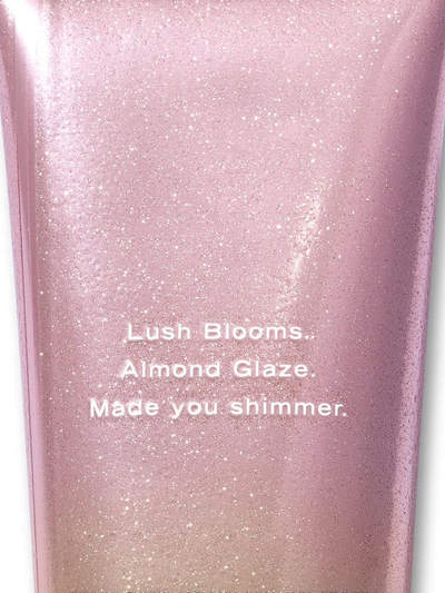 Losion për trup Victoria's Secret Velvet Petals, 236ml
