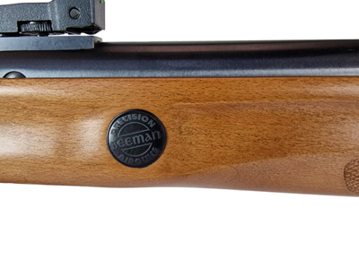 Pushke ajrore BEEMAN 10620, kalibër 4.5mm, shpejtësi 240 m/s, me optikë 6x40