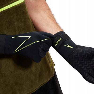 Doreza noti Zone3 Adult Swim Gloves, neopren 3mm, të zeza me të verdhë
