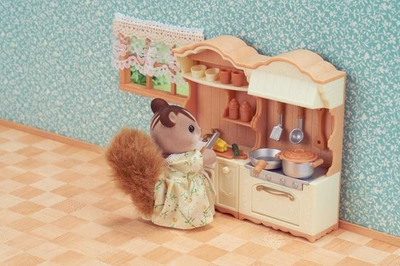 Сет кујнски игри Sylvanian Families Kitchen Play Set, со фрижидер, шпорет и мијалник, шарен