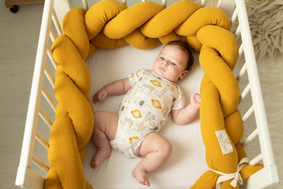 Mbajtës krevati për bebe BRAID MUSLIN, 200cm, prej museline, ngjyrë mjaltë