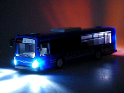 Lodër autobus me komandë me dorë Double E J-RC0282, 2.4GHz, me dyer që hapen, blu