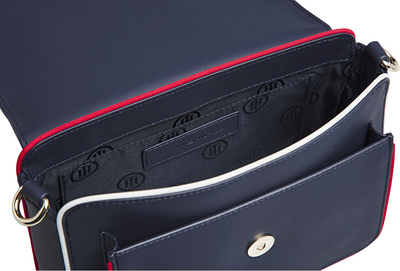 Çantë krahu Tommy Hilfiger Th City Crossover AW0AW08520CJM