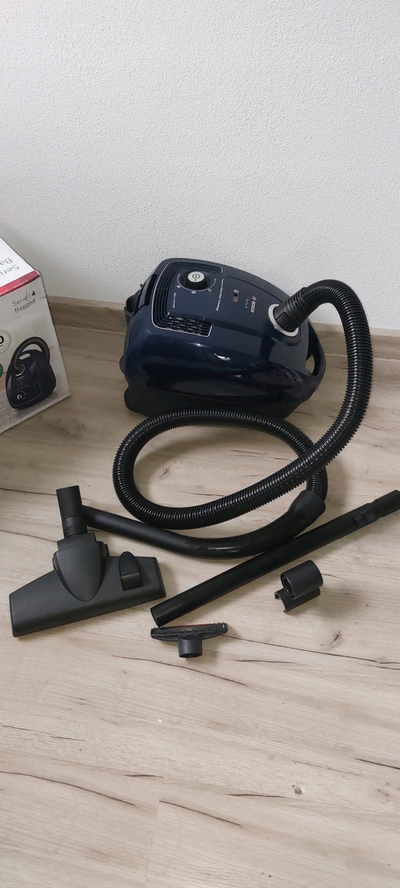Fshesë me korent Bosch Series 4 BGD38BU2, 600 W, depozitë me qese 4 L, blu