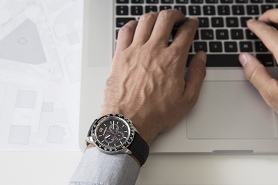 Orë dore Wenger Roadster Chrono 01.0853.107
