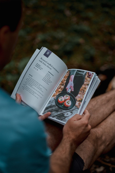 Libër gatimi Trangia Cookbook, në anglisht, formati A5
