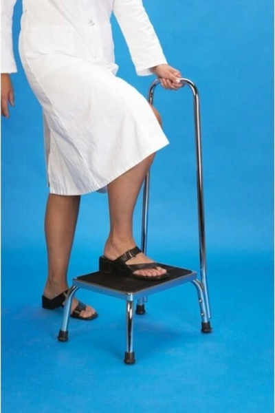 Скала со парапет Sundo Step Stool, висина 22 cm, капацитет 120 kg, метална