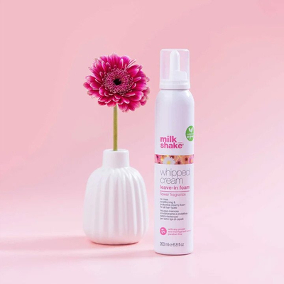 Пена за коса Milk_shake Flower Fragrance Whipped Cream, без плакнење, 200ml