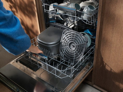 Fritezë me ajër Electrolux Series 800 EAF7SB me avull, e zezë