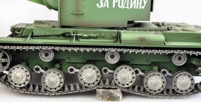 Тенк со далечински управувач Amewi KV-2 Professional Line, размер 1:16, Li-Ion батерија 1800mAh, зелен