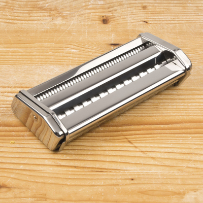 Makineri për makarona Girmi IM9000, 9 nivele trashësie, rrotulla 15 cm, inox