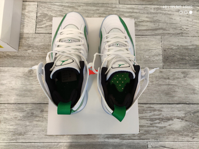 Atlete basketbolli Nike Jordan Jumpman Two Trey M DO1925-130, lëkurë, Nike Air, të bardha e jeshile
