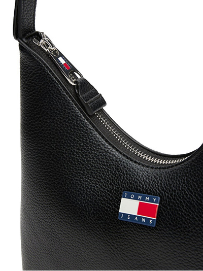 Çantë për femra Tommy Hilfiger Banana Bag, e zezë