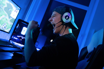 Kufje Harrier 7.1, RGB, USB, Gaming, të zeza