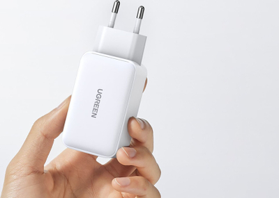 Karikues muri Ugreen Nexode 15339, 65W, 2x USB C 1x USB A, i bardhë
