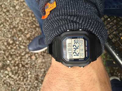Orë digjitale për meshkuj Casio W 800-1, e zezë
