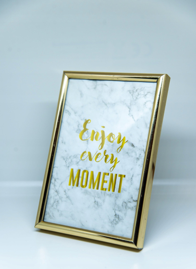 Kornizë fotografish Focus Pop Gold Frame, 30x40cm, metal, ngjyrë ari