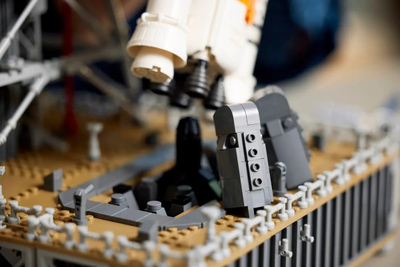 Set ndërtimi LEGO Icons NASA Artemis SLS Rocket 10341, model ekspozimi, multingjyrësh