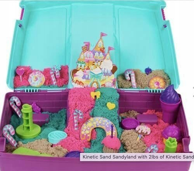 Set loje me rërë kinetike Kinetic Sand Sandyland, kuti që paloset, me erë luleshtrydheje, me ngjyra nga të gjitha