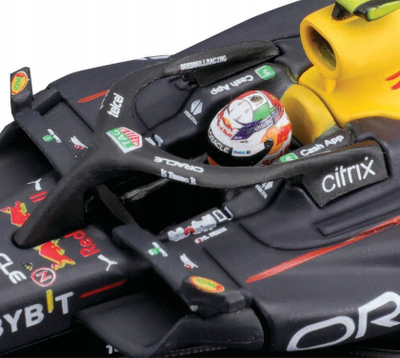 Model makine Formula 1 Oracle Red Bull Racing RB18 2022, Sergio Perez nr. 11, shkalla 1:43, e zezë