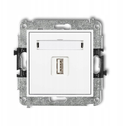 Prizë murale USB Karlik MINI, 5V 1A, modulare, e bardhë