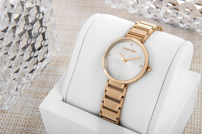 Orë dore Calvin Klein Ladies Minimalistic T Bar 25200140, për gra, e argjendtë