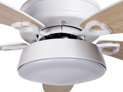 Ventilator tavani Beliani Logan me dritë LED dhe me telekomandë, i bardhë