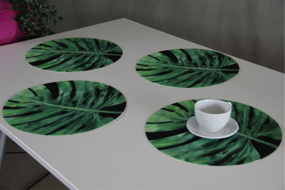 Set nënpjatash Bertoni Round Table Mat, 4 copë, 33 cm, dizajn Galapagos Night