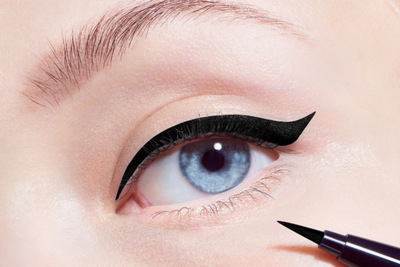 Laps syri Dior Diorshow On Stage Liner, i lëngshëm, waterproof, i zi