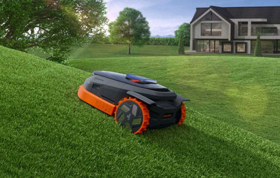 Роботска косилка Segway Navimow X330e, до 3000 m², сателитска навигација, црна