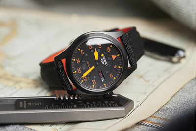 Orë dore Seiko Sports Automatic SRPH33K1