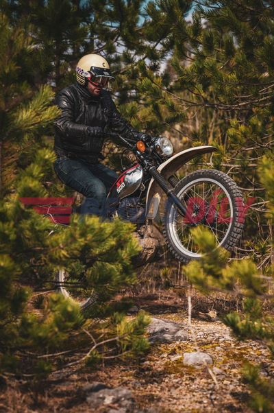 Helmetë moto CASSIDA Eso Forty Nine, e hapur neo retro, krem e zezë, 2026