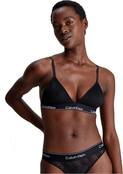 Sytjena Calvin Klein, të zeza