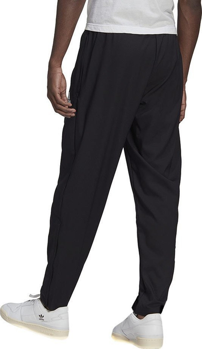 Pantallona sportive adidas Entrada 22 M H57533 për çuna, Aeroready, të zeza